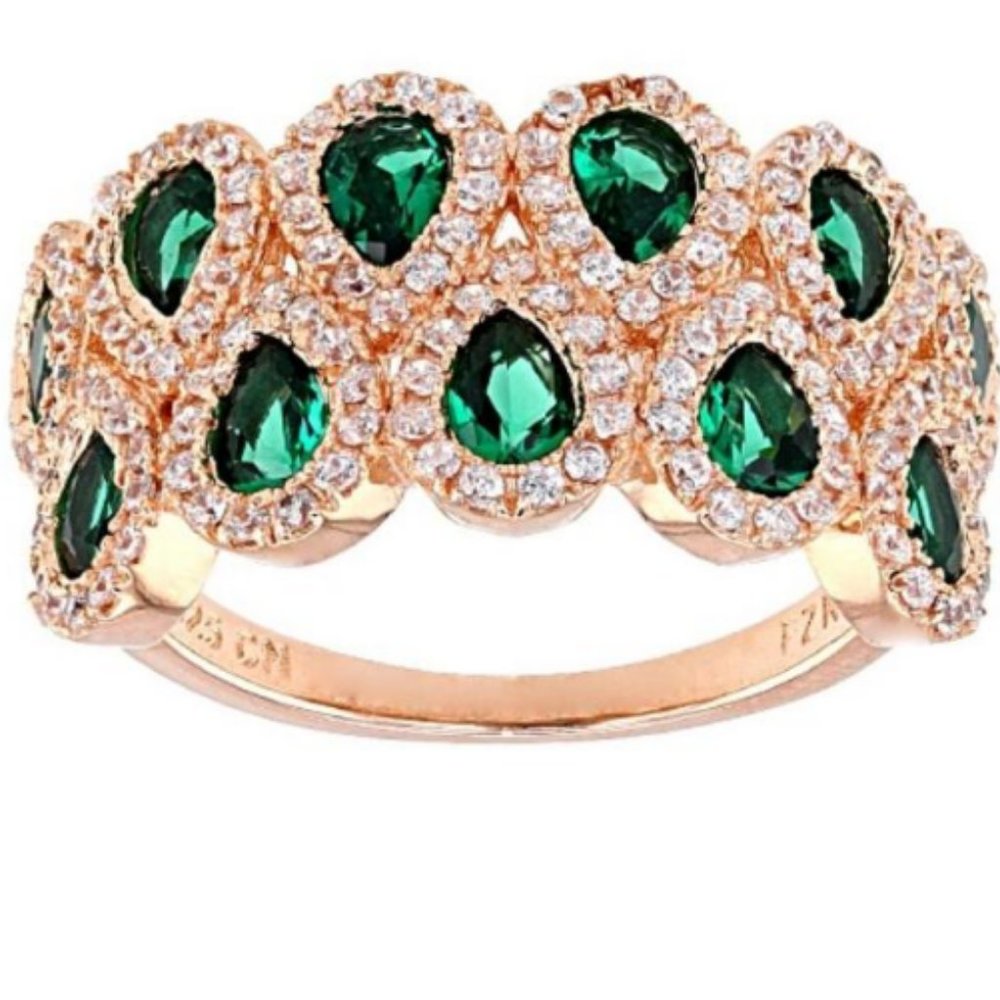 Bella Luce Emerald & White Diamond Simulants Ring